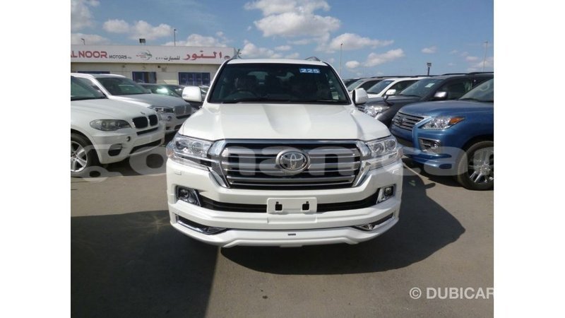 Big with watermark toyota land cruiser dhufar import dubai 2998