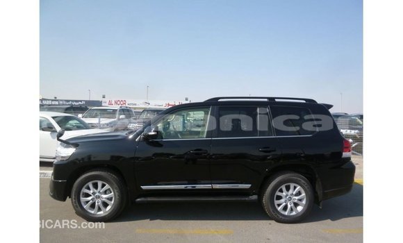 Buy Import Toyota Land Cruiser Black Car in Import - Dubai in Dhufar Buy Import Toyota Land Cruiser Black Car in Import - Dubai in Dhufar
