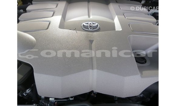 Buy Import Toyota Land Cruiser White Car in Import - Dubai in Dhufar Buy Import Toyota Land Cruiser White Car in Import - Dubai in Dhufar