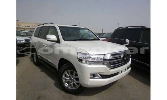 Buy Import Toyota Land Cruiser White Car in Import - Dubai in Dhufar Buy Import Toyota Land Cruiser White Car in Import - Dubai in Dhufar