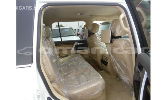 Buy Import Toyota Land Cruiser White Car in Import - Dubai in Dhufar Buy Import Toyota Land Cruiser White Car in Import - Dubai in Dhufar