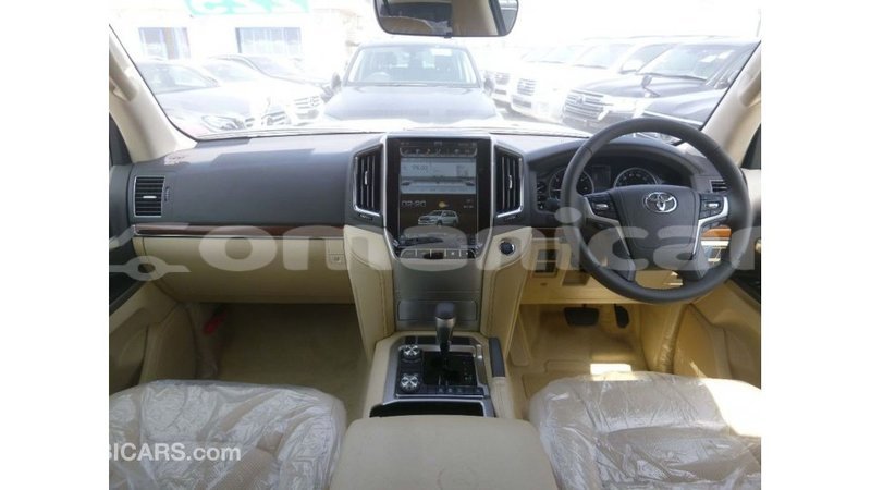 Big with watermark toyota land cruiser dhufar import dubai 3009