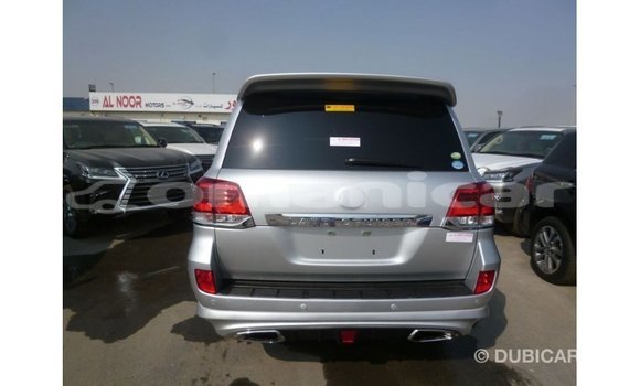 Buy Import Toyota Land Cruiser Other Car in Import - Dubai in Dhufar Buy Import Toyota Land Cruiser Other Car in Import - Dubai in Dhufar