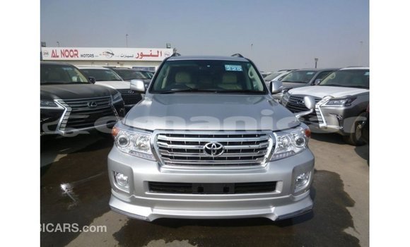 Buy Import Toyota Land Cruiser Other Car in Import - Dubai in Dhufar Buy Import Toyota Land Cruiser Other Car in Import - Dubai in Dhufar