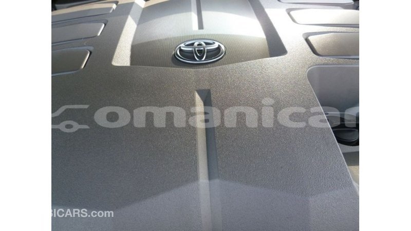 Big with watermark toyota land cruiser dhufar import dubai 3010