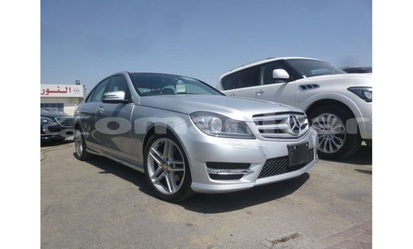 Buy Import Mercedes-Benz 200 Other Car in Import - Dubai in Dhufar Buy Import Mercedes-Benz 200 Other Car in Import - Dubai in Dhufar