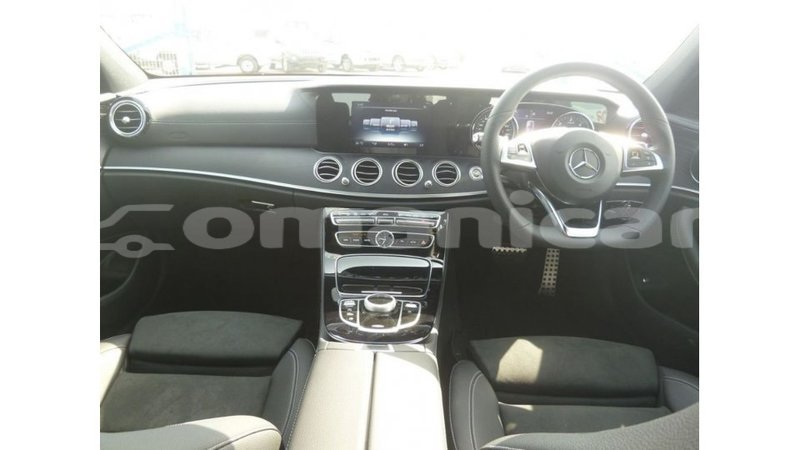 Big with watermark mercedes benz 190 dhufar import dubai 3015