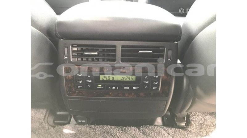 Big with watermark toyota land cruiser dhufar import dubai 3018