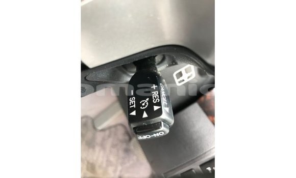 Buy Import Toyota Land Cruiser White Car in Import - Dubai in Dhufar Buy Import Toyota Land Cruiser White Car in Import - Dubai in Dhufar