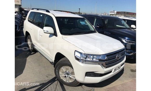 Buy Import Toyota Land Cruiser White Car in Import - Dubai in Dhufar Buy Import Toyota Land Cruiser White Car in Import - Dubai in Dhufar