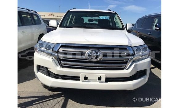 Buy Import Toyota Land Cruiser White Car in Import - Dubai in Dhufar Buy Import Toyota Land Cruiser White Car in Import - Dubai in Dhufar