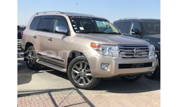 Buy Import Toyota Land Cruiser Other Car in Import - Dubai in Dhufar Buy Import Toyota Land Cruiser Other Car in Import - Dubai in Dhufar