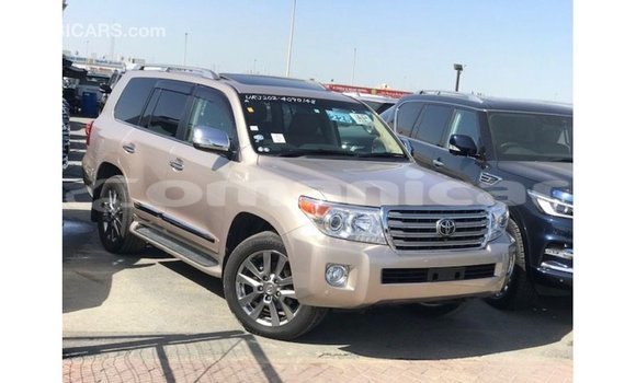 Buy Import Toyota Land Cruiser Other Car in Import - Dubai in Dhufar Buy Import Toyota Land Cruiser Other Car in Import - Dubai in Dhufar