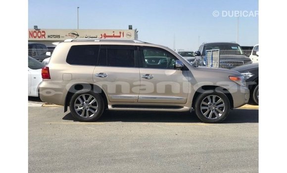 Buy Import Toyota Land Cruiser Other Car in Import - Dubai in Dhufar Buy Import Toyota Land Cruiser Other Car in Import - Dubai in Dhufar