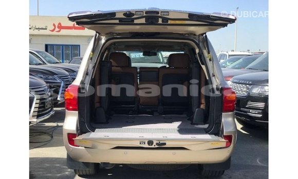 Buy Import Toyota Land Cruiser Other Car in Import - Dubai in Dhufar Buy Import Toyota Land Cruiser Other Car in Import - Dubai in Dhufar