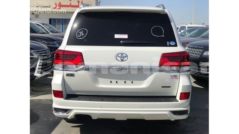 Big with watermark toyota land cruiser dhufar import dubai 3021