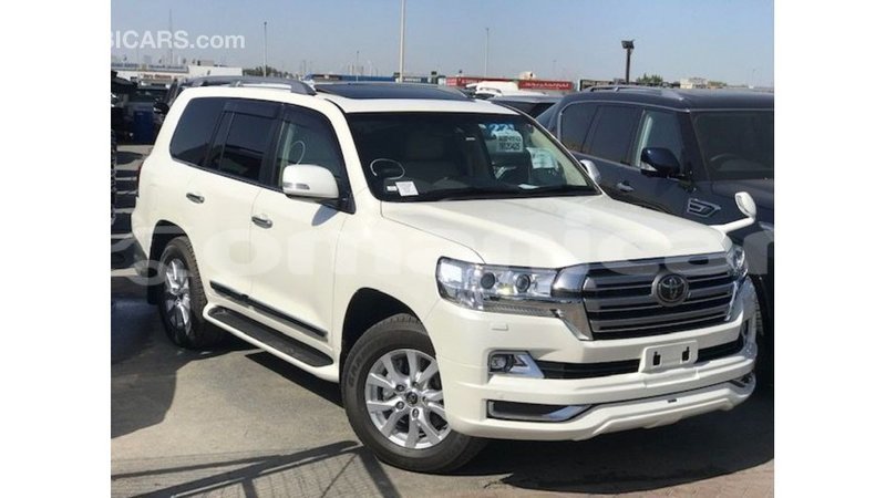 Big with watermark toyota land cruiser dhufar import dubai 3021
