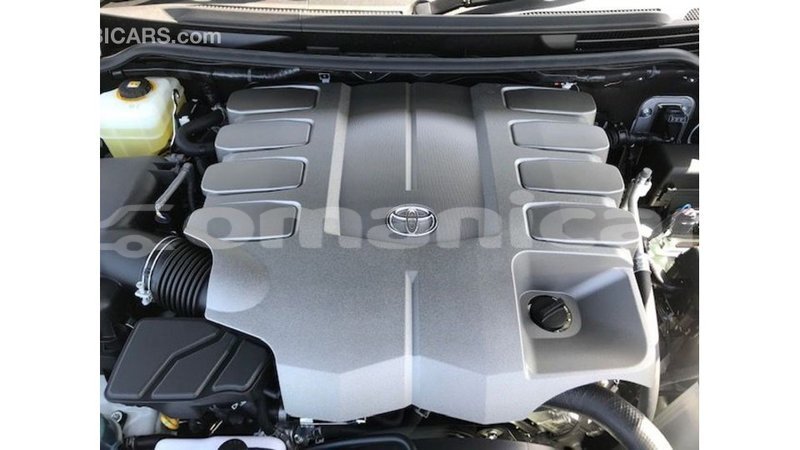 Big with watermark toyota land cruiser dhufar import dubai 3021