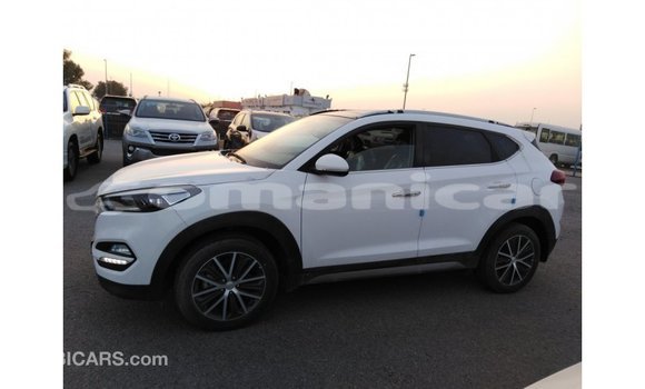 Buy Import Hyundai Tucson White Car in Import - Dubai in Dhufar Buy Import Hyundai Tucson White Car in Import - Dubai in Dhufar