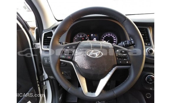 Buy Import Hyundai Tucson White Car in Import - Dubai in Dhufar Buy Import Hyundai Tucson White Car in Import - Dubai in Dhufar