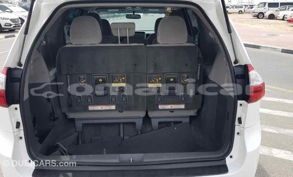 Buy Import Toyota Sienna White Car in Import - Dubai in Dhufar Buy Import Toyota Sienna White Car in Import - Dubai in Dhufar