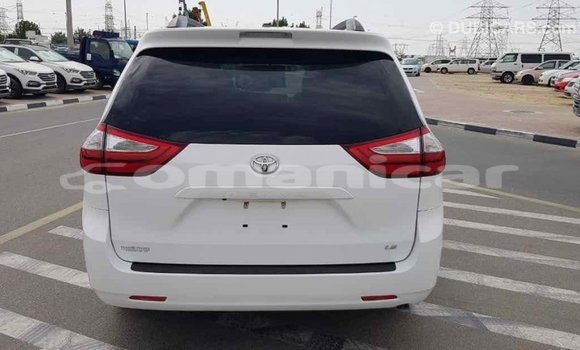 Buy Import Toyota Sienna White Car in Import - Dubai in Dhufar Buy Import Toyota Sienna White Car in Import - Dubai in Dhufar