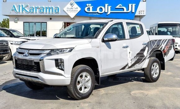 Buy Import Mitsubishi L200 White Car in Import - Dubai in Dhufar Buy Import Mitsubishi L200 White Car in Import - Dubai in Dhufar