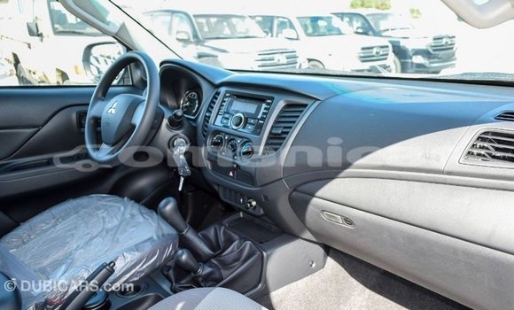 Buy Import Mitsubishi L200 White Car in Import - Dubai in Dhufar Buy Import Mitsubishi L200 White Car in Import - Dubai in Dhufar