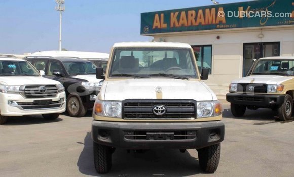 Buy Import Toyota Land Cruiser Beige Car in Import - Dubai in Dhufar Buy Import Toyota Land Cruiser Beige Car in Import - Dubai in Dhufar