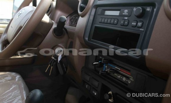 Buy Import Toyota Land Cruiser Beige Car in Import - Dubai in Dhufar Buy Import Toyota Land Cruiser Beige Car in Import - Dubai in Dhufar