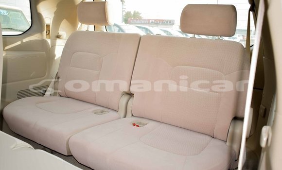 Buy Import Toyota Land Cruiser White Car in Import - Dubai in Dhufar Buy Import Toyota Land Cruiser White Car in Import - Dubai in Dhufar