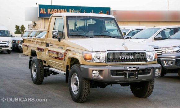 Buy Import Toyota Land Cruiser Beige Car in Import - Dubai in Dhufar Buy Import Toyota Land Cruiser Beige Car in Import - Dubai in Dhufar