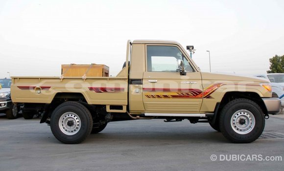 Buy Import Toyota Land Cruiser Beige Car in Import - Dubai in Dhufar Buy Import Toyota Land Cruiser Beige Car in Import - Dubai in Dhufar
