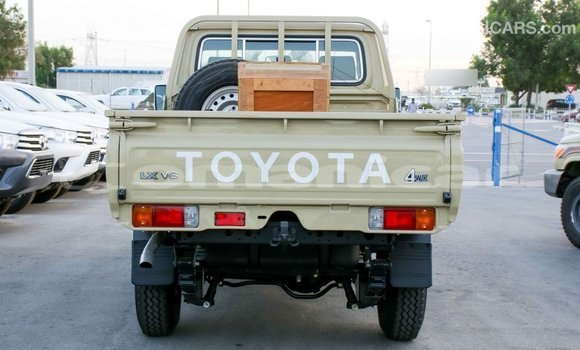 Buy Import Toyota Land Cruiser Beige Car in Import - Dubai in Dhufar Buy Import Toyota Land Cruiser Beige Car in Import - Dubai in Dhufar