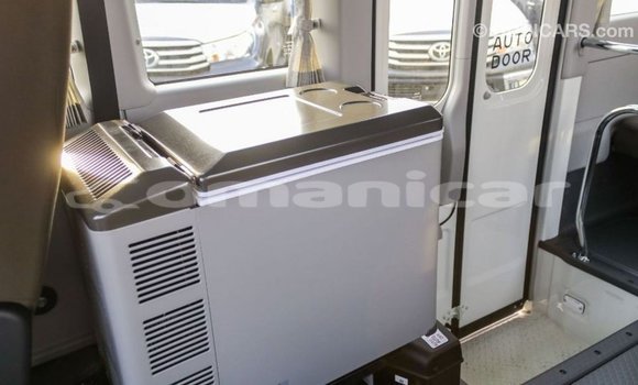 Buy Import Toyota Coaster White Car in Import - Dubai in Dhufar Buy Import Toyota Coaster White Car in Import - Dubai in Dhufar