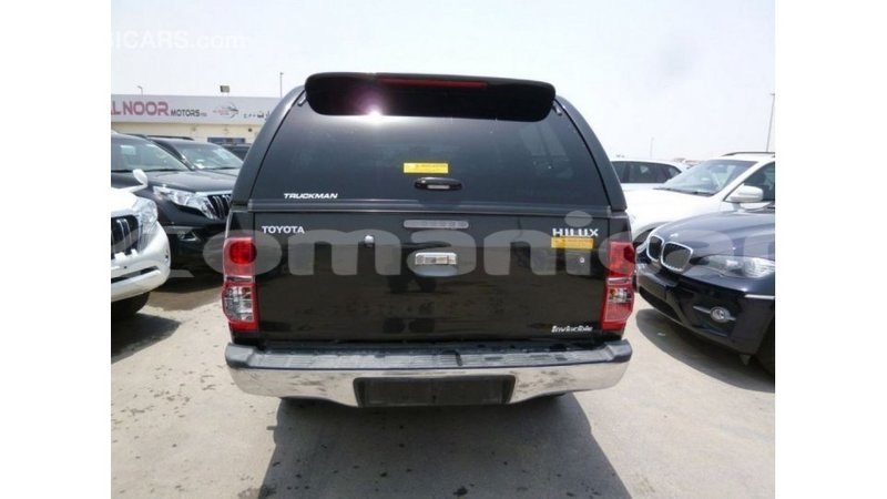 Big with watermark toyota hilux dhufar import dubai 3040