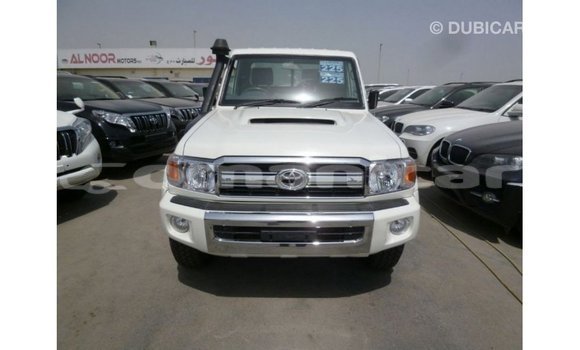 Buy Import Toyota Land Cruiser White Car in Import - Dubai in Dhufar Buy Import Toyota Land Cruiser White Car in Import - Dubai in Dhufar