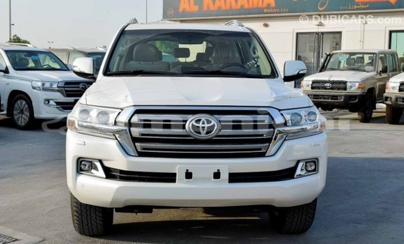 Buy Import Toyota Land Cruiser White Car in Import - Dubai in Dhufar Buy Import Toyota Land Cruiser White Car in Import - Dubai in Dhufar