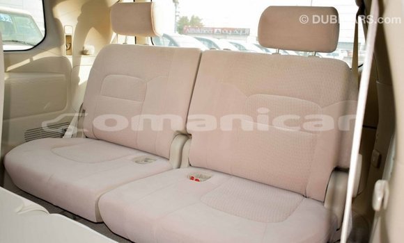 Buy Import Toyota Land Cruiser White Car in Import - Dubai in Dhufar Buy Import Toyota Land Cruiser White Car in Import - Dubai in Dhufar
