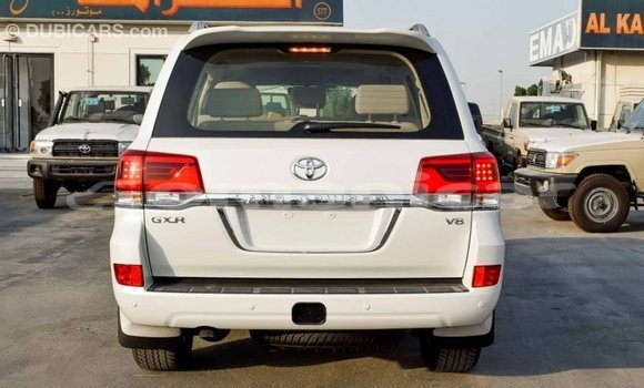 Buy Import Toyota Land Cruiser White Car in Import - Dubai in Dhufar Buy Import Toyota Land Cruiser White Car in Import - Dubai in Dhufar
