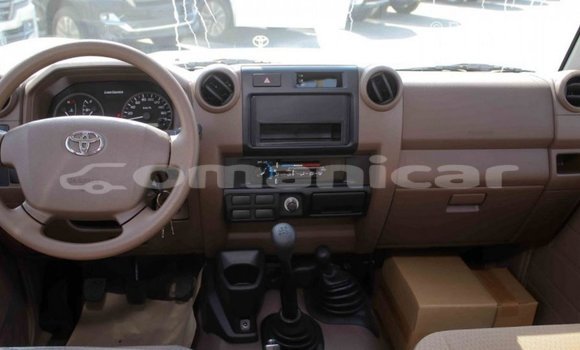 Buy Import Toyota Land Cruiser Beige Car in Import - Dubai in Dhufar Buy Import Toyota Land Cruiser Beige Car in Import - Dubai in Dhufar