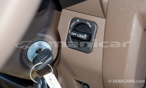 Buy Import Toyota Land Cruiser Beige Car in Import - Dubai in Dhufar Buy Import Toyota Land Cruiser Beige Car in Import - Dubai in Dhufar