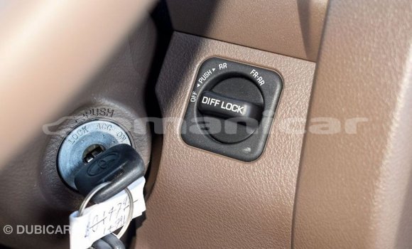 Buy Import Toyota Land Cruiser Beige Car in Import - Dubai in Dhufar Buy Import Toyota Land Cruiser Beige Car in Import - Dubai in Dhufar