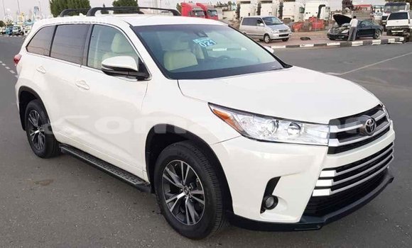 Buy Import Toyota Highlander White Car in Import - Dubai in Dhufar Buy Import Toyota Highlander White Car in Import - Dubai in Dhufar