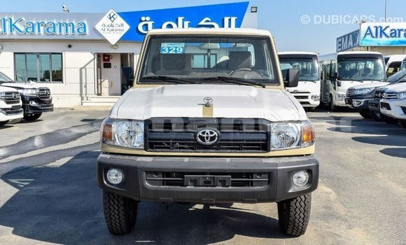 Buy Import Toyota Land Cruiser Beige Car in Import - Dubai in Dhufar Buy Import Toyota Land Cruiser Beige Car in Import - Dubai in Dhufar