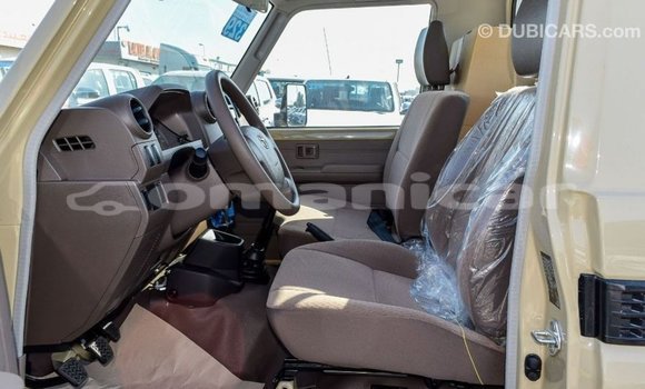 Buy Import Toyota Land Cruiser Beige Car in Import - Dubai in Dhufar Buy Import Toyota Land Cruiser Beige Car in Import - Dubai in Dhufar