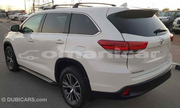 Buy Import Toyota Highlander White Car in Import - Dubai in Dhufar Buy Import Toyota Highlander White Car in Import - Dubai in Dhufar