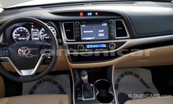 Buy Import Toyota Highlander White Car in Import - Dubai in Dhufar Buy Import Toyota Highlander White Car in Import - Dubai in Dhufar