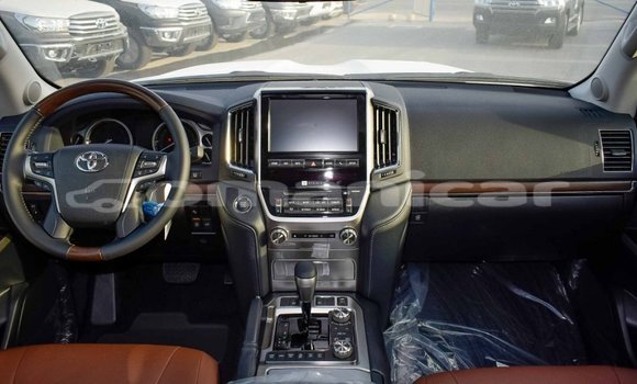 Buy Import Toyota Land Cruiser Black Car in Import - Dubai in Dhufar Buy Import Toyota Land Cruiser Black Car in Import - Dubai in Dhufar