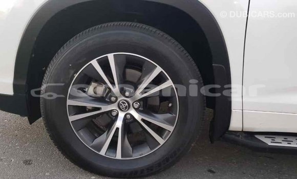 Buy Import Toyota Highlander White Car in Import - Dubai in Dhufar Buy Import Toyota Highlander White Car in Import - Dubai in Dhufar